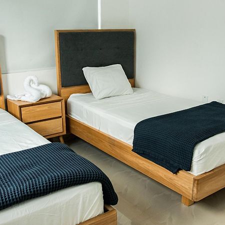 Lyra Vacation Rentals Willemstad Bagian luar foto