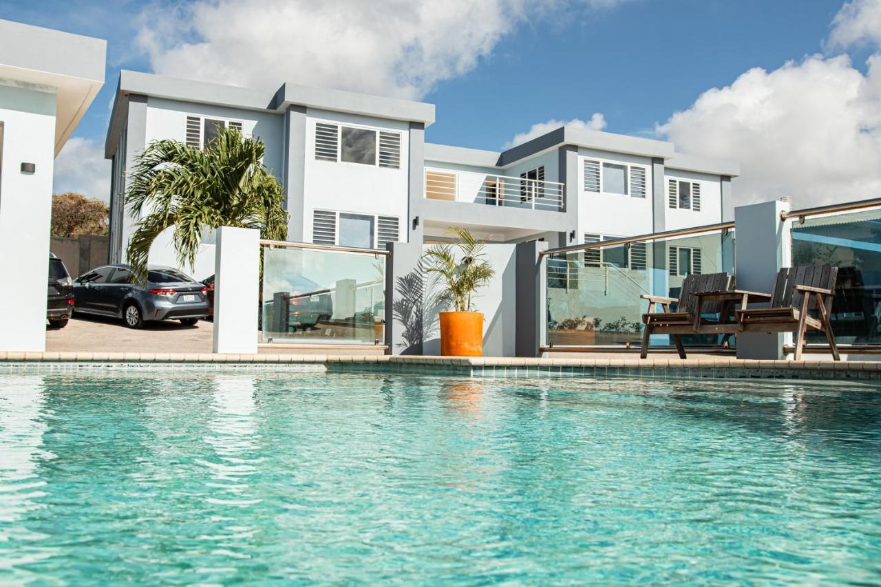 Lyra Vacation Rentals Willemstad Bagian luar foto
