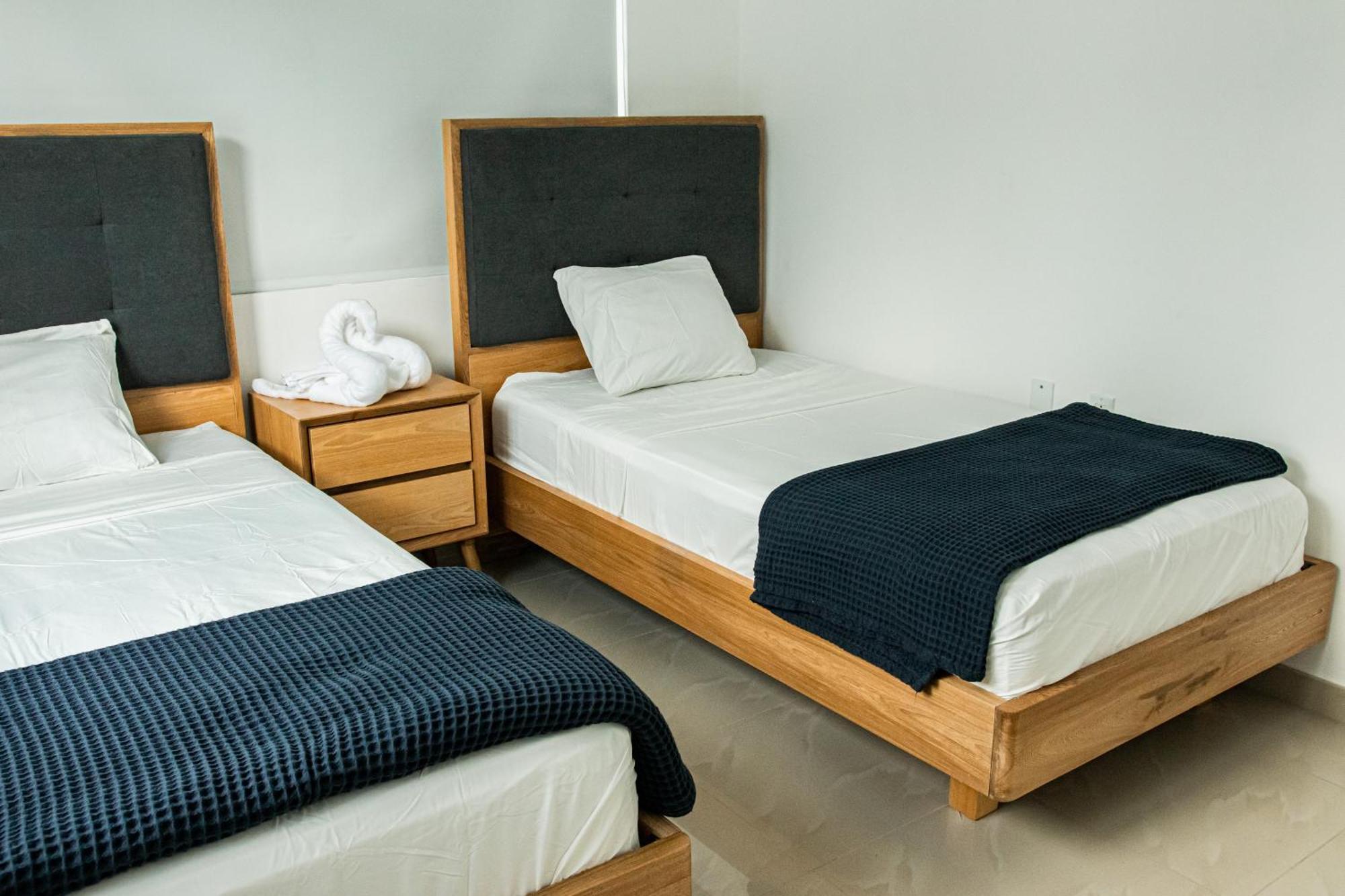 Lyra Vacation Rentals Willemstad Bagian luar foto